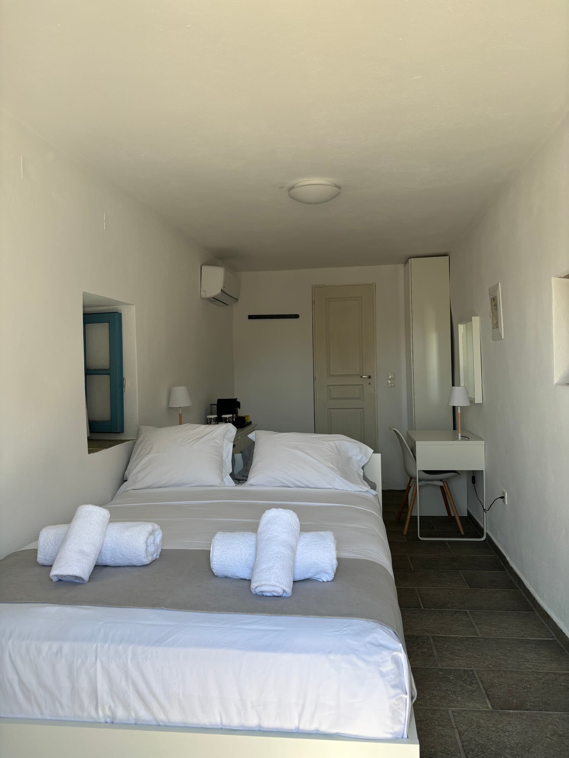 FASOLOU room image 1