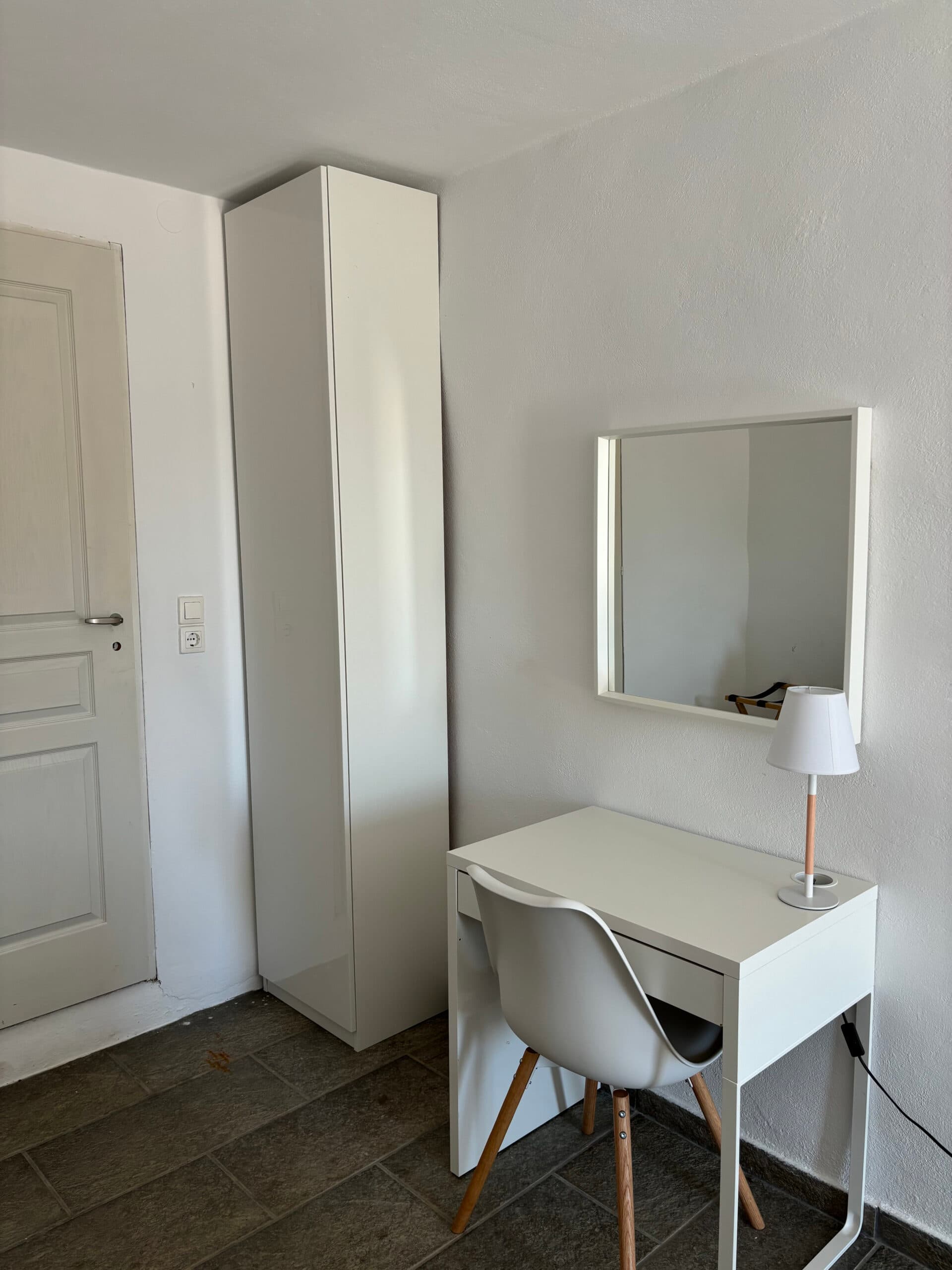 FASOLOU room image 5