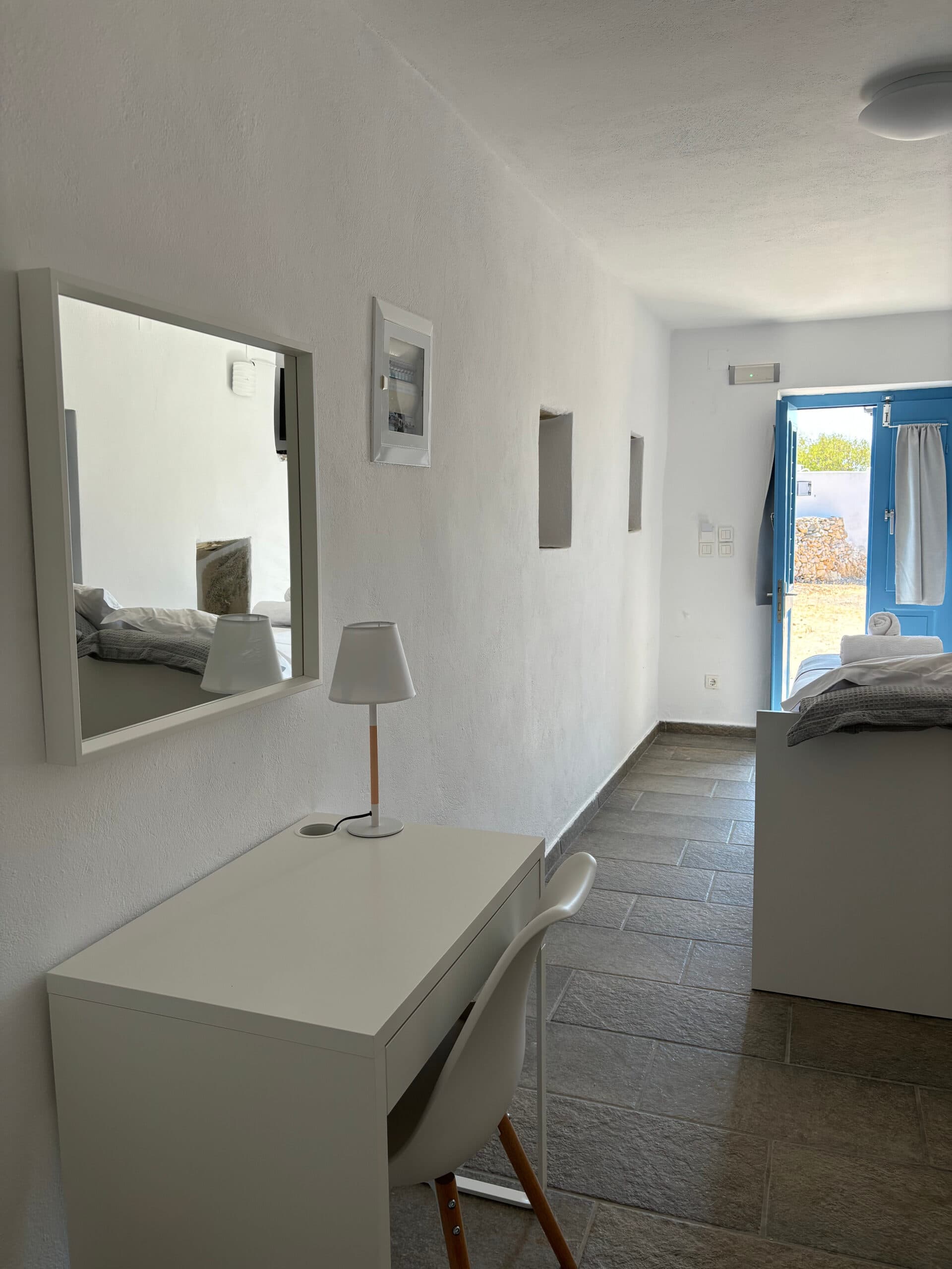 FASOLOU room image 6